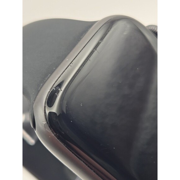 Apple Watch SE 1st Gen 44mm GPS Space Gray Aluminum A2352 32GB 75% Battery - Picture 5 of 12